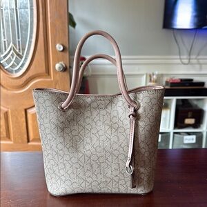 Calvin Klein Elegant Beige Tote Bag